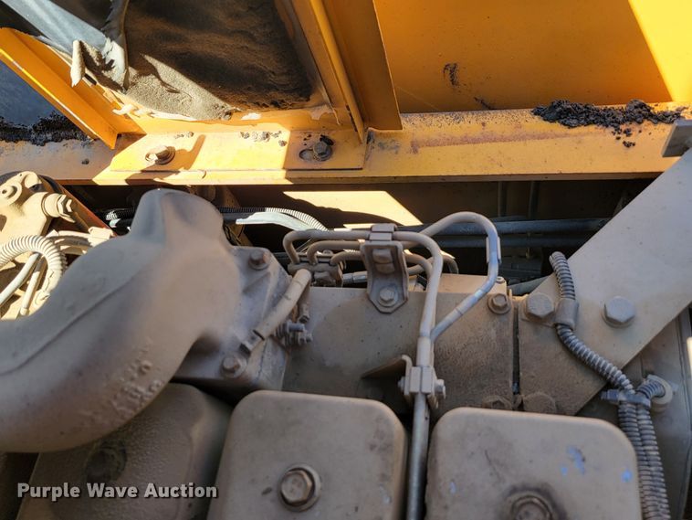 image for item JC9687 Blaw-Knox PF4410  paver