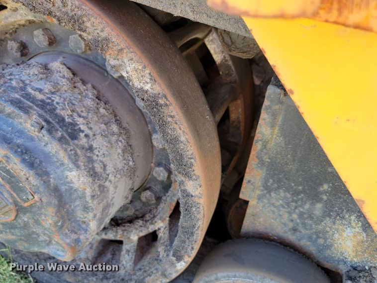 image for item JC9687 Blaw-Knox PF4410  paver