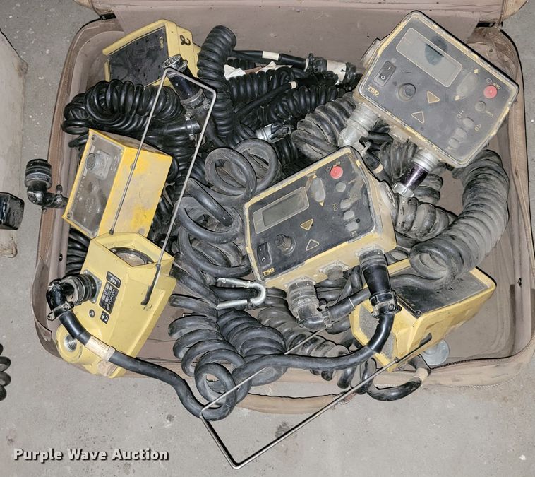 image for item JC9687 Blaw-Knox PF4410  paver