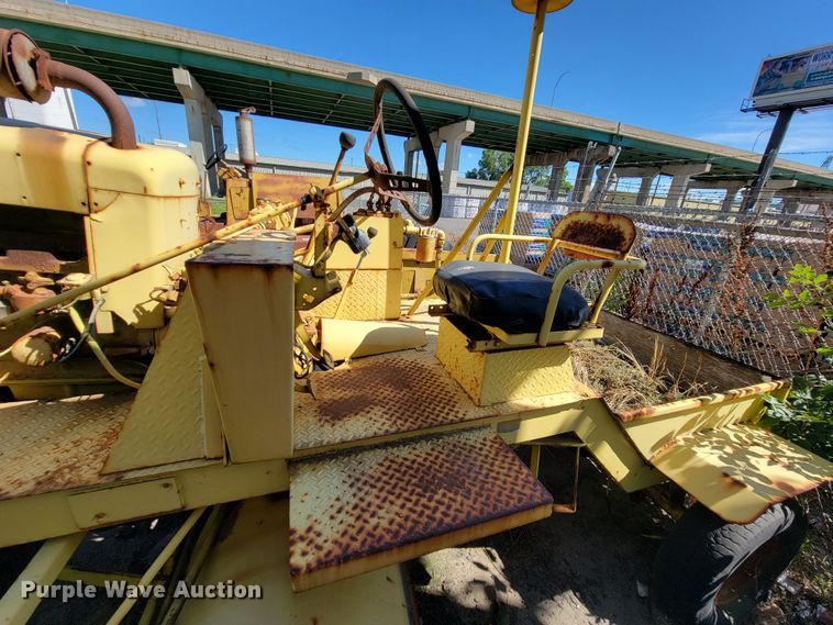 image for item JC9688 (2) pieces of construction equipment