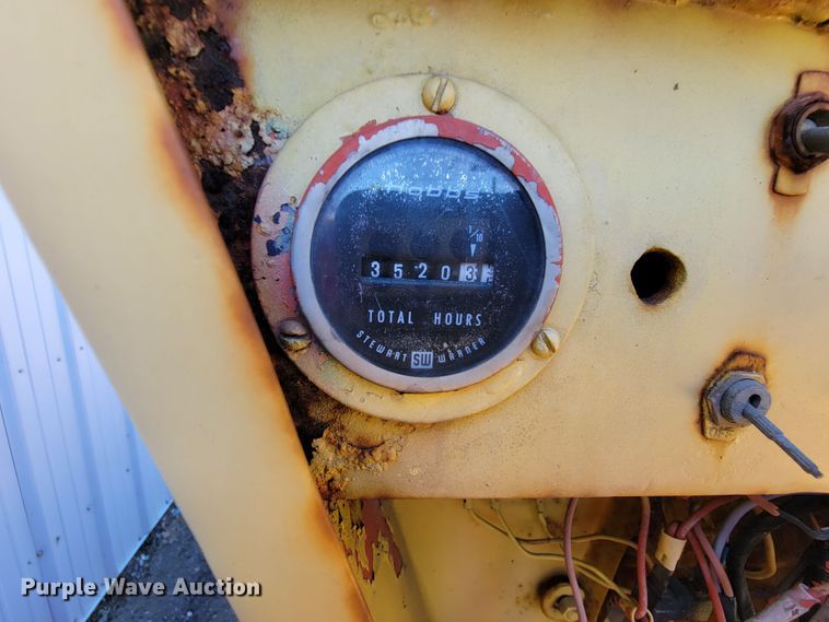 image for item JC9688 (2) pieces of construction equipment