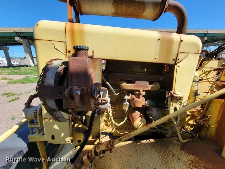 image for item JC9688 (2) pieces of construction equipment