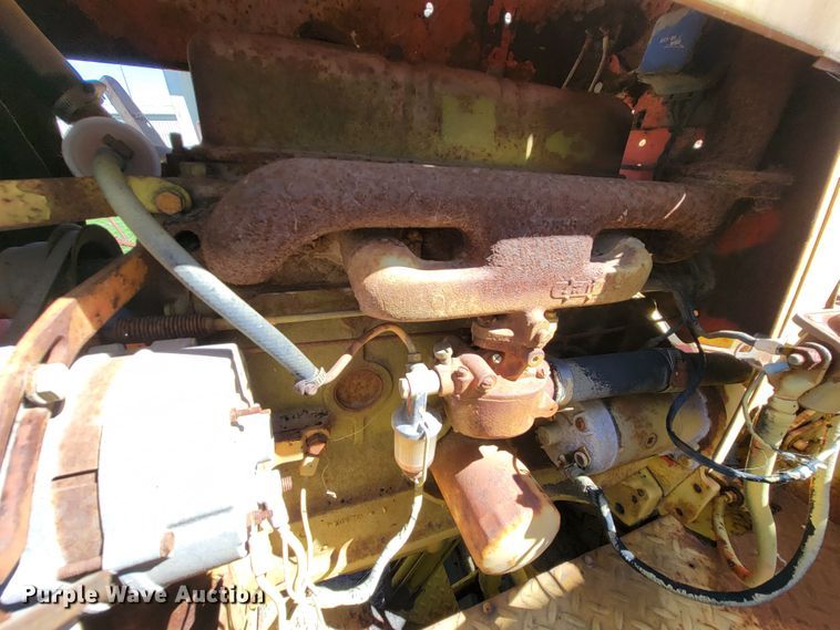 image for item JC9688 (2) pieces of construction equipment