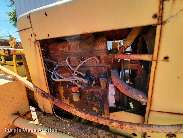 image for item JC9688 (2) pieces of construction equipment