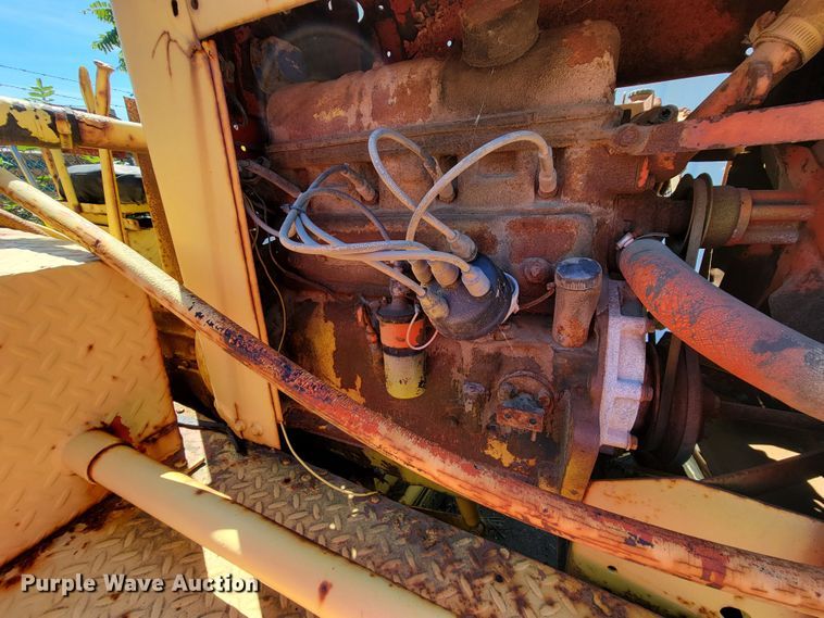 image for item JC9688 (2) pieces of construction equipment