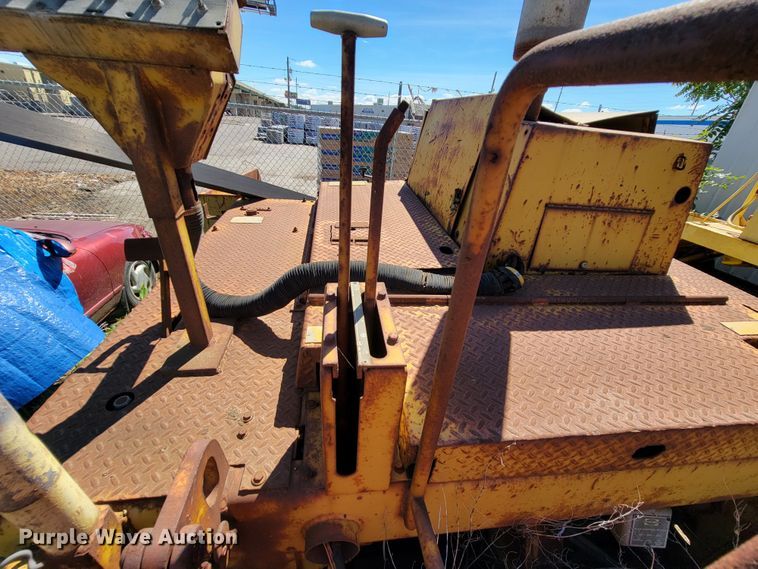 image for item JC9688 (2) pieces of construction equipment