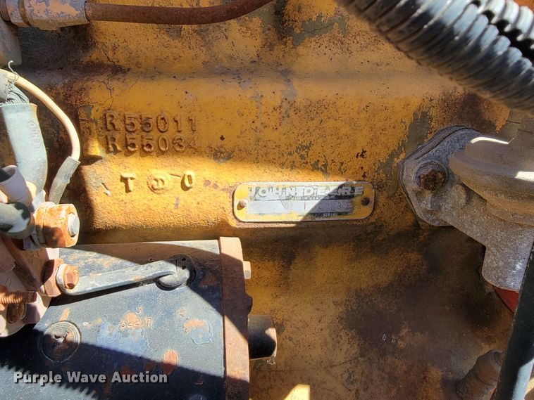 image for item JC9688 (2) pieces of construction equipment