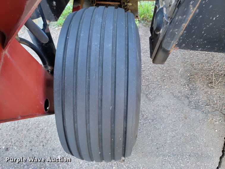 image for item JC9689 1999 MacDon 5000  windrower