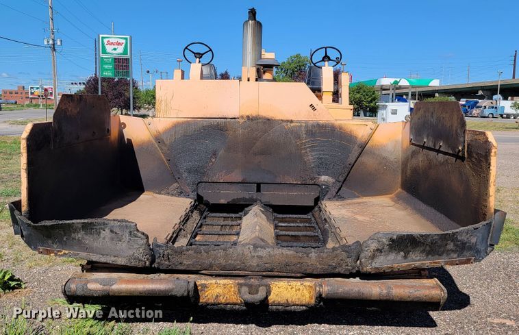 image for item JC9690 1995 Blaw-Knox PF161  paver