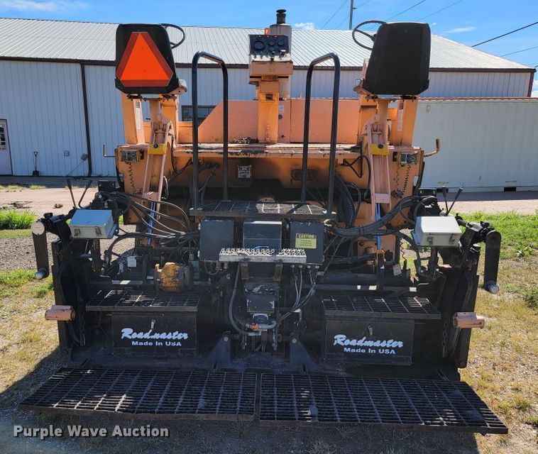 image for item JC9690 1995 Blaw-Knox PF161  paver