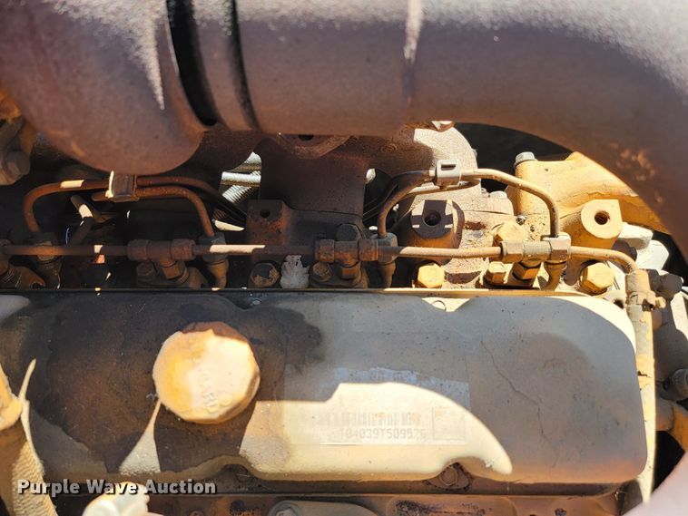 image for item JC9690 1995 Blaw-Knox PF161  paver