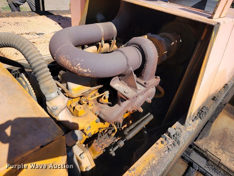 image for item JC9690 1995 Blaw-Knox PF161  paver