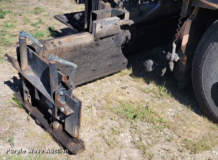 image for item JC9690 1995 Blaw-Knox PF161  paver