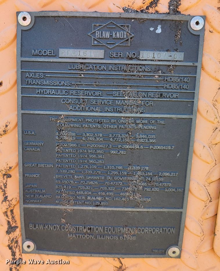 image for item JC9690 1995 Blaw-Knox PF161  paver