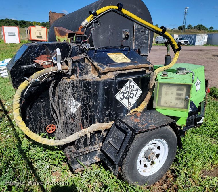 image for item JC9691 2008 Cimline 150 Matrix  melter applicator