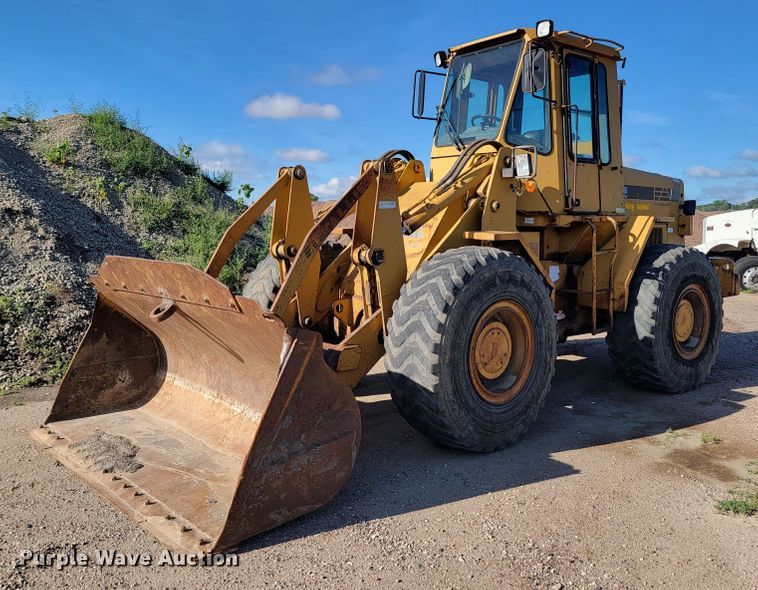 image for item JC9698 1989 Fiat-Allis FR12B  wheel loader