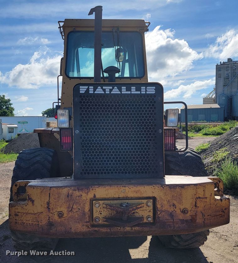 image for item JC9698 1989 Fiat-Allis FR12B  wheel loader