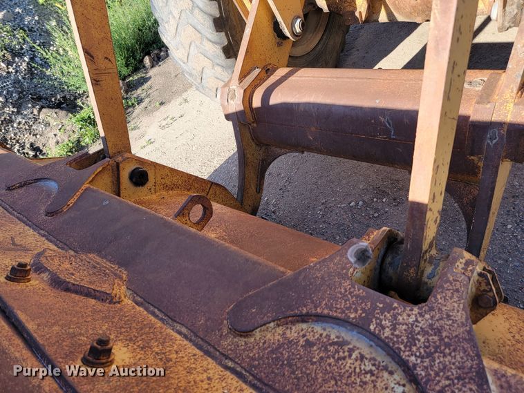 image for item JC9698 1989 Fiat-Allis FR12B  wheel loader