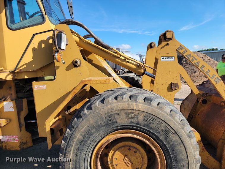 image for item JC9698 1989 Fiat-Allis FR12B  wheel loader