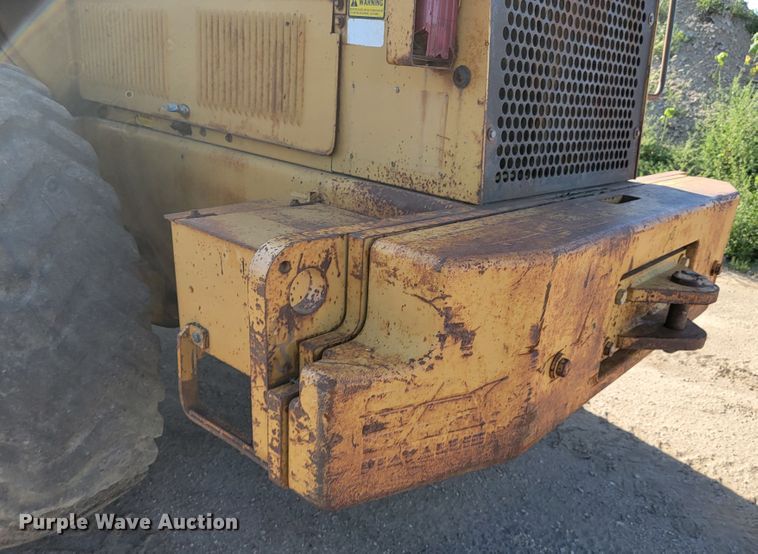 image for item JC9698 1989 Fiat-Allis FR12B  wheel loader