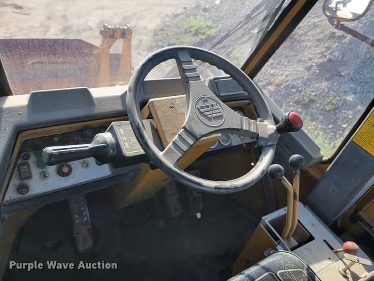 image for item JC9698 1989 Fiat-Allis FR12B  wheel loader