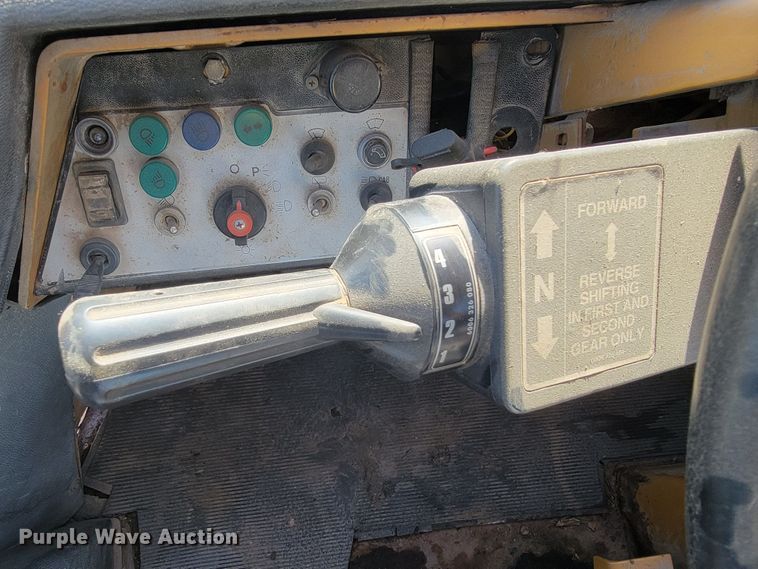 image for item JC9698 1989 Fiat-Allis FR12B  wheel loader