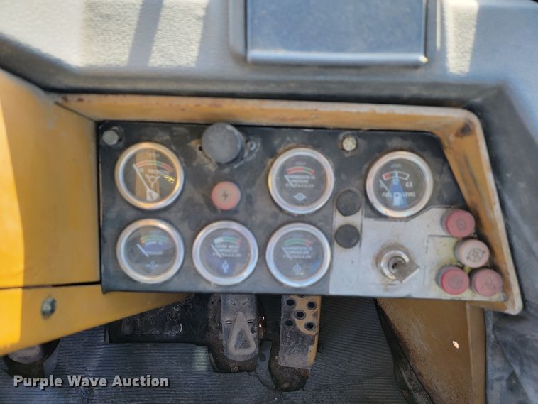 image for item JC9698 1989 Fiat-Allis FR12B  wheel loader