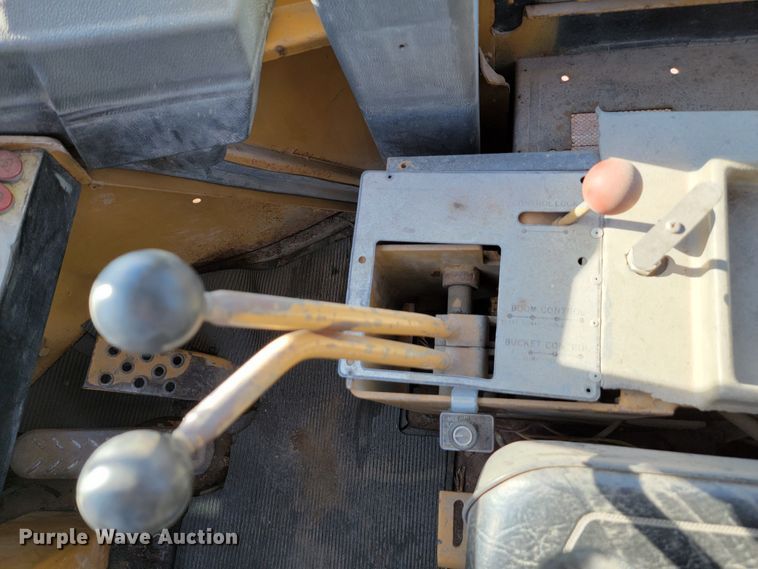 image for item JC9698 1989 Fiat-Allis FR12B  wheel loader