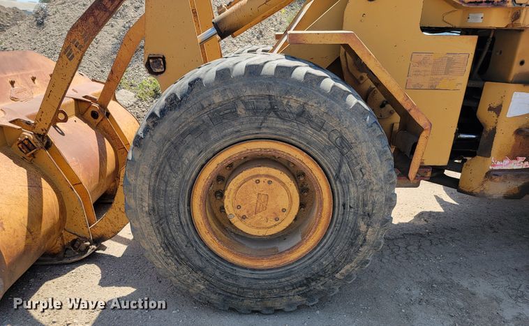 image for item JC9698 1989 Fiat-Allis FR12B  wheel loader