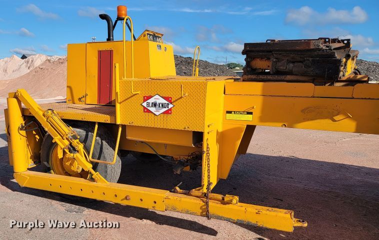 image for item JC9700 1987 Blaw-Knox RW100A  road widener