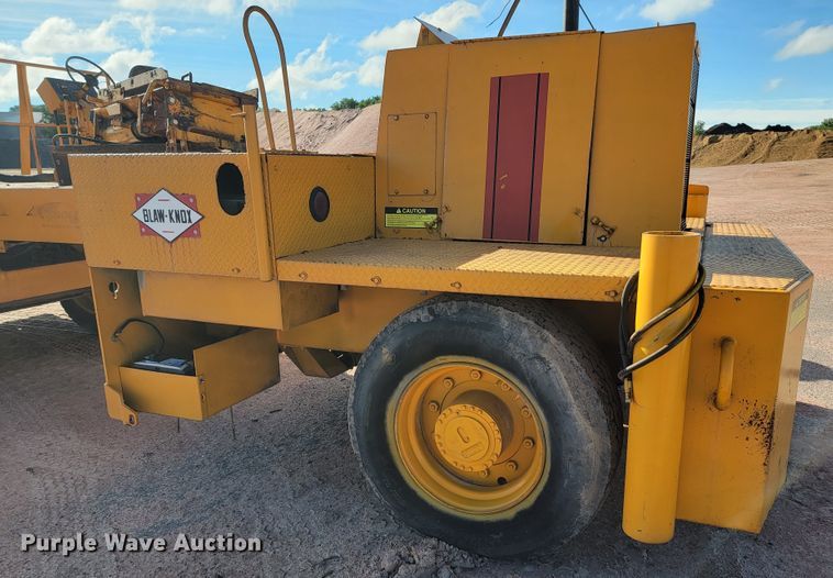 image for item JC9700 1987 Blaw-Knox RW100A  road widener