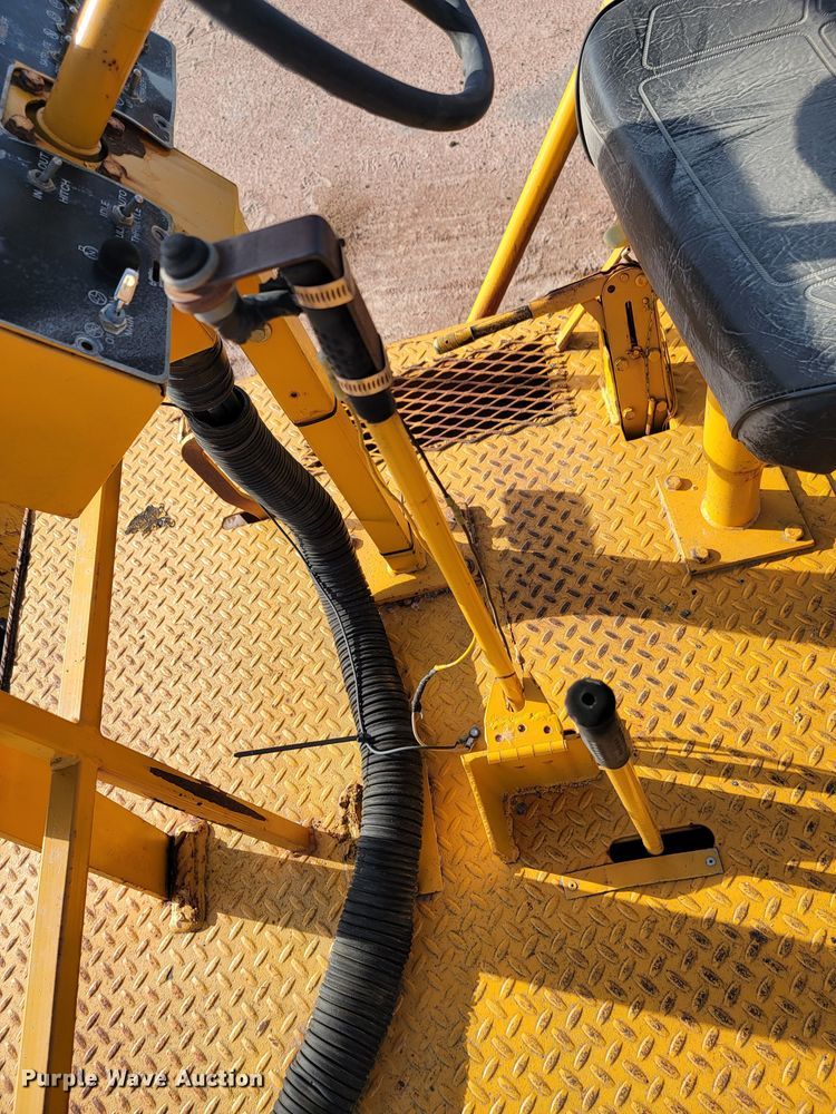 image for item JC9700 1987 Blaw-Knox RW100A  road widener