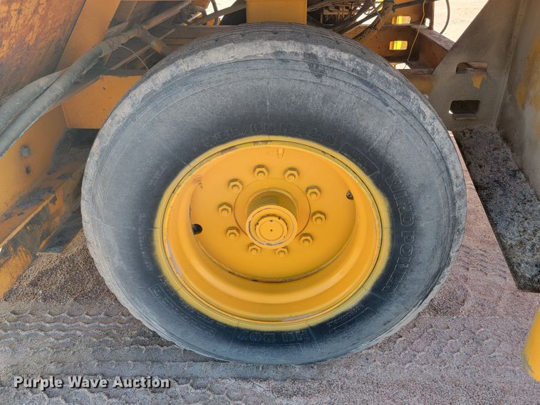 image for item JC9700 1987 Blaw-Knox RW100A  road widener