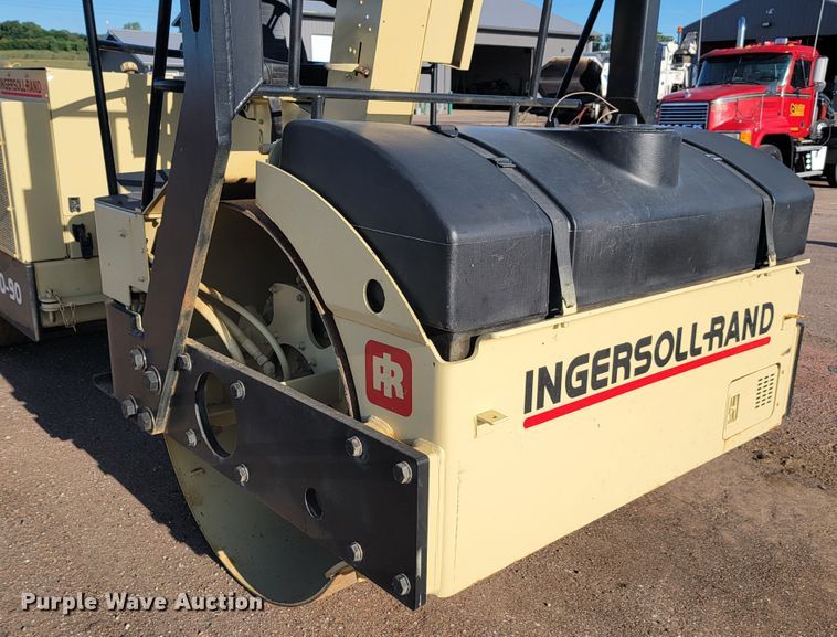 image for item JC9702 Ingersoll Rand DD90  double drum vibratory roller