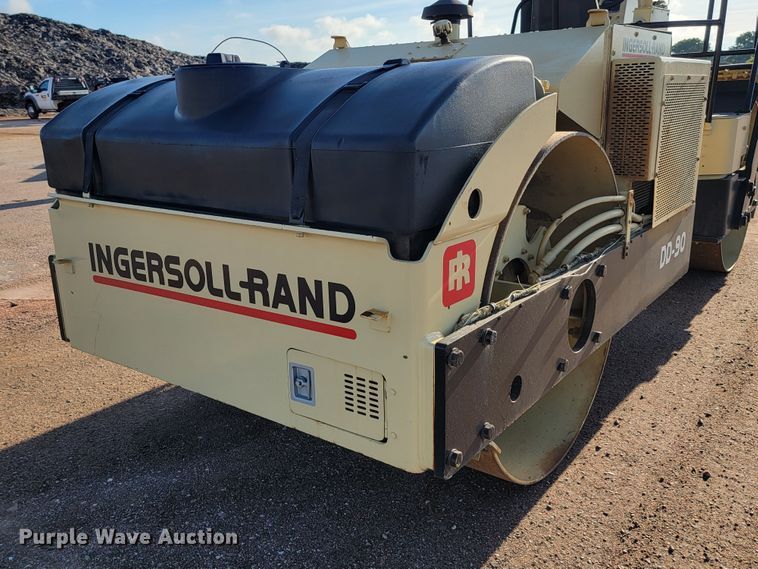 image for item JC9702 Ingersoll Rand DD90  double drum vibratory roller