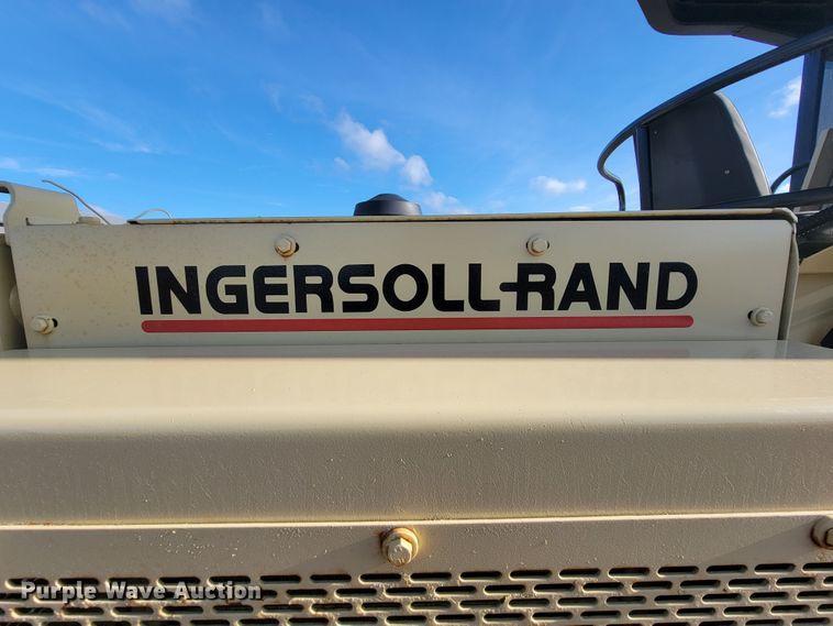 image for item JC9702 Ingersoll Rand DD90  double drum vibratory roller