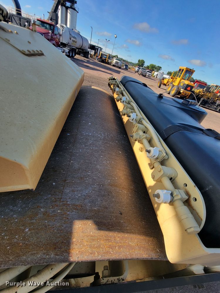 image for item JC9702 Ingersoll Rand DD90  double drum vibratory roller