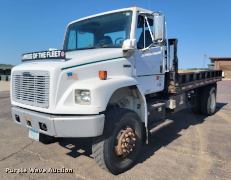 image for item JC9704 2001 Freightliner FL70  flatbed truck