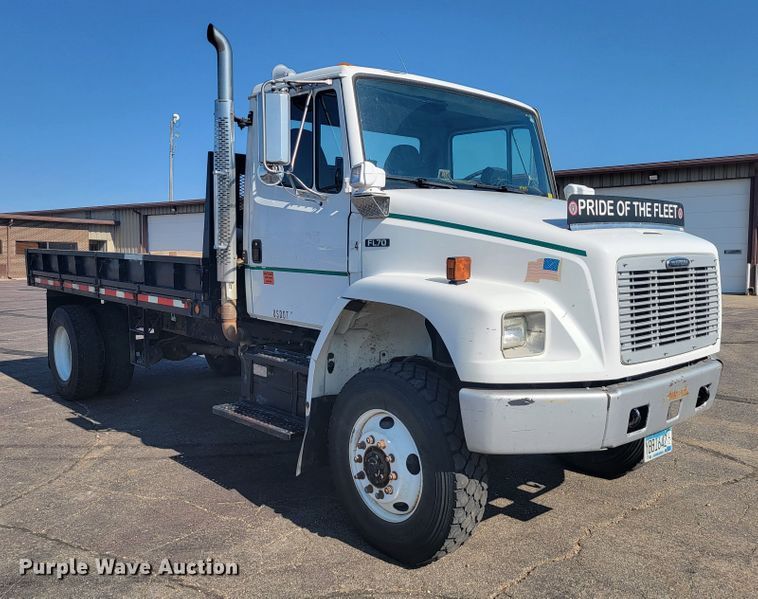 image for item JC9704 2001 Freightliner FL70  flatbed truck