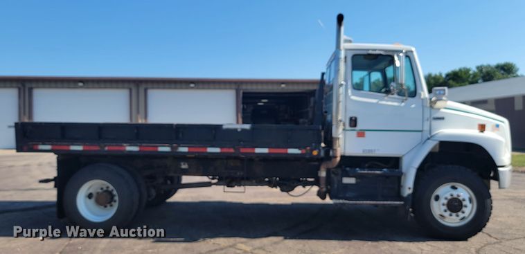 image for item JC9704 2001 Freightliner FL70  flatbed truck
