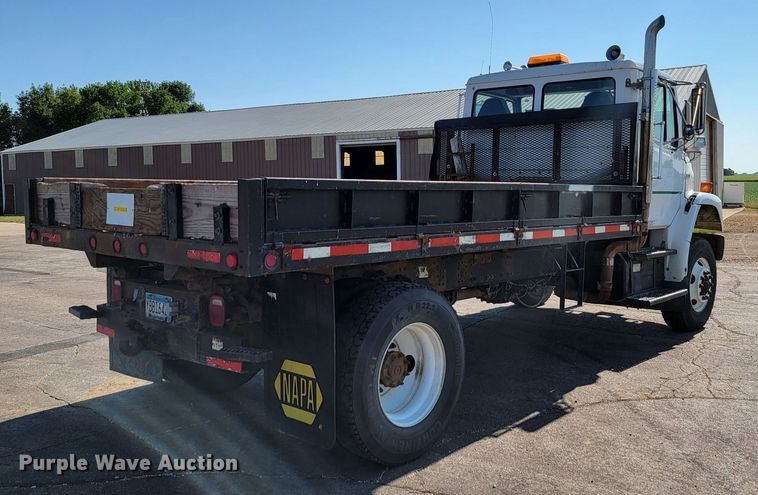 image for item JC9704 2001 Freightliner FL70  flatbed truck