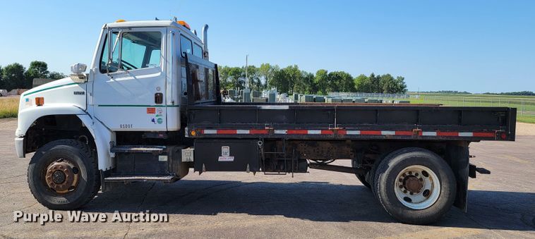 image for item JC9704 2001 Freightliner FL70  flatbed truck