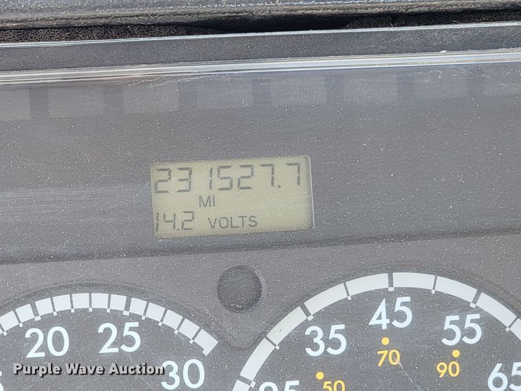 image for item JC9704 2001 Freightliner FL70  flatbed truck