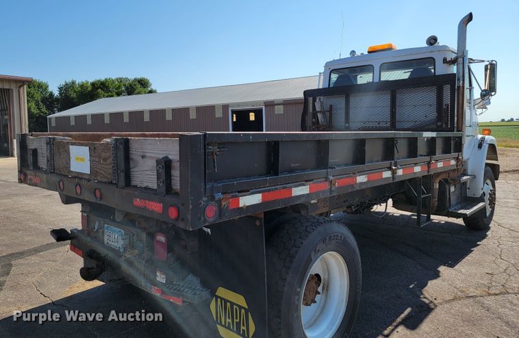 image for item JC9704 2001 Freightliner FL70  flatbed truck