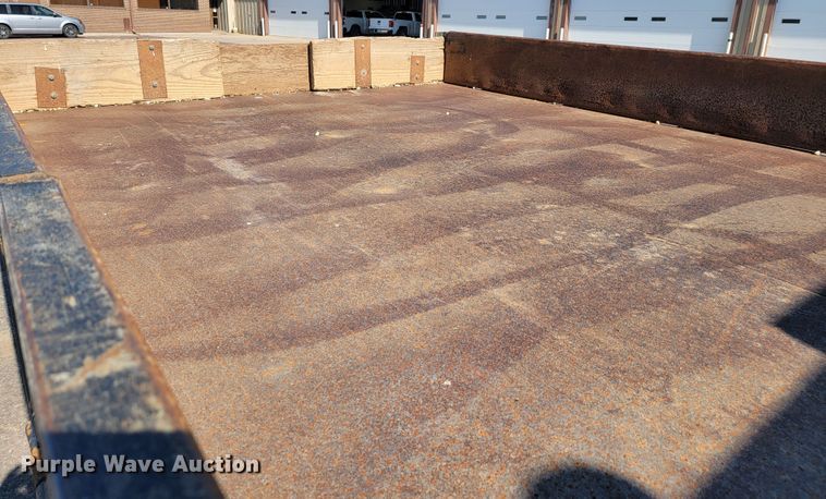 image for item JC9704 2001 Freightliner FL70  flatbed truck