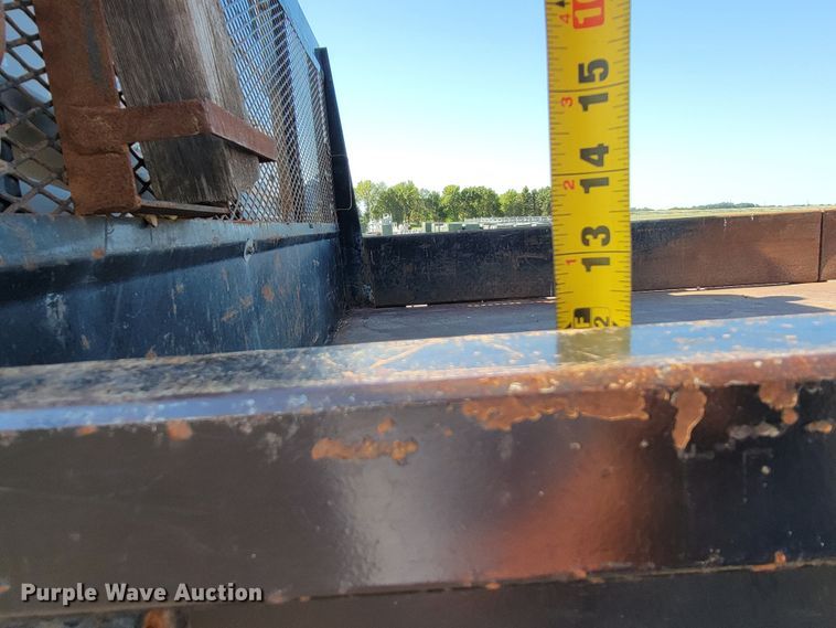 image for item JC9704 2001 Freightliner FL70  flatbed truck