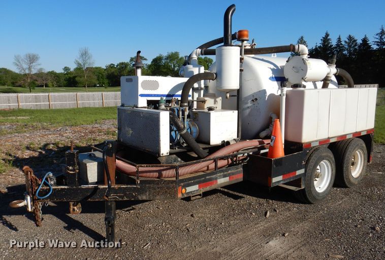 image for item JH9736 2001 Vacstar 800 DT  vacuum excavator