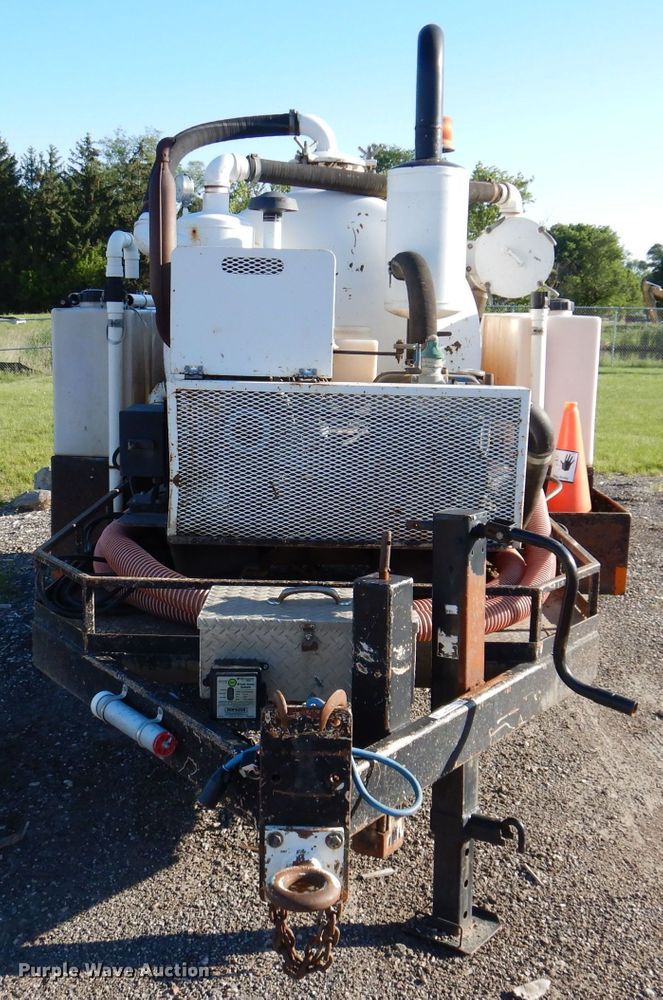 image for item JH9736 2001 Vacstar 800 DT  vacuum excavator