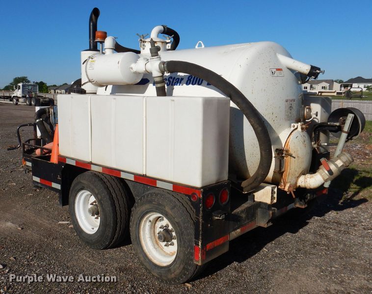 image for item JH9736 2001 Vacstar 800 DT  vacuum excavator