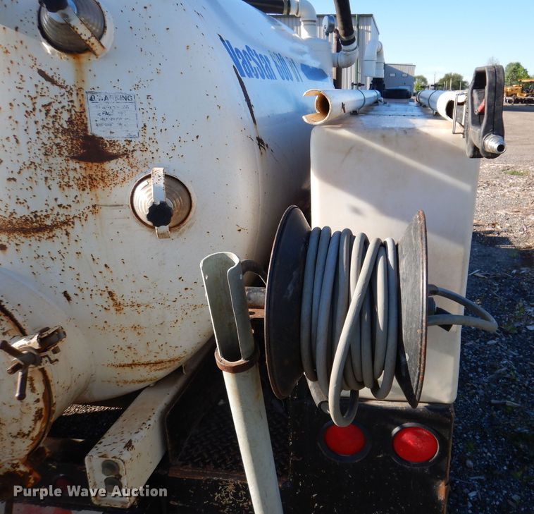 image for item JH9736 2001 Vacstar 800 DT  vacuum excavator